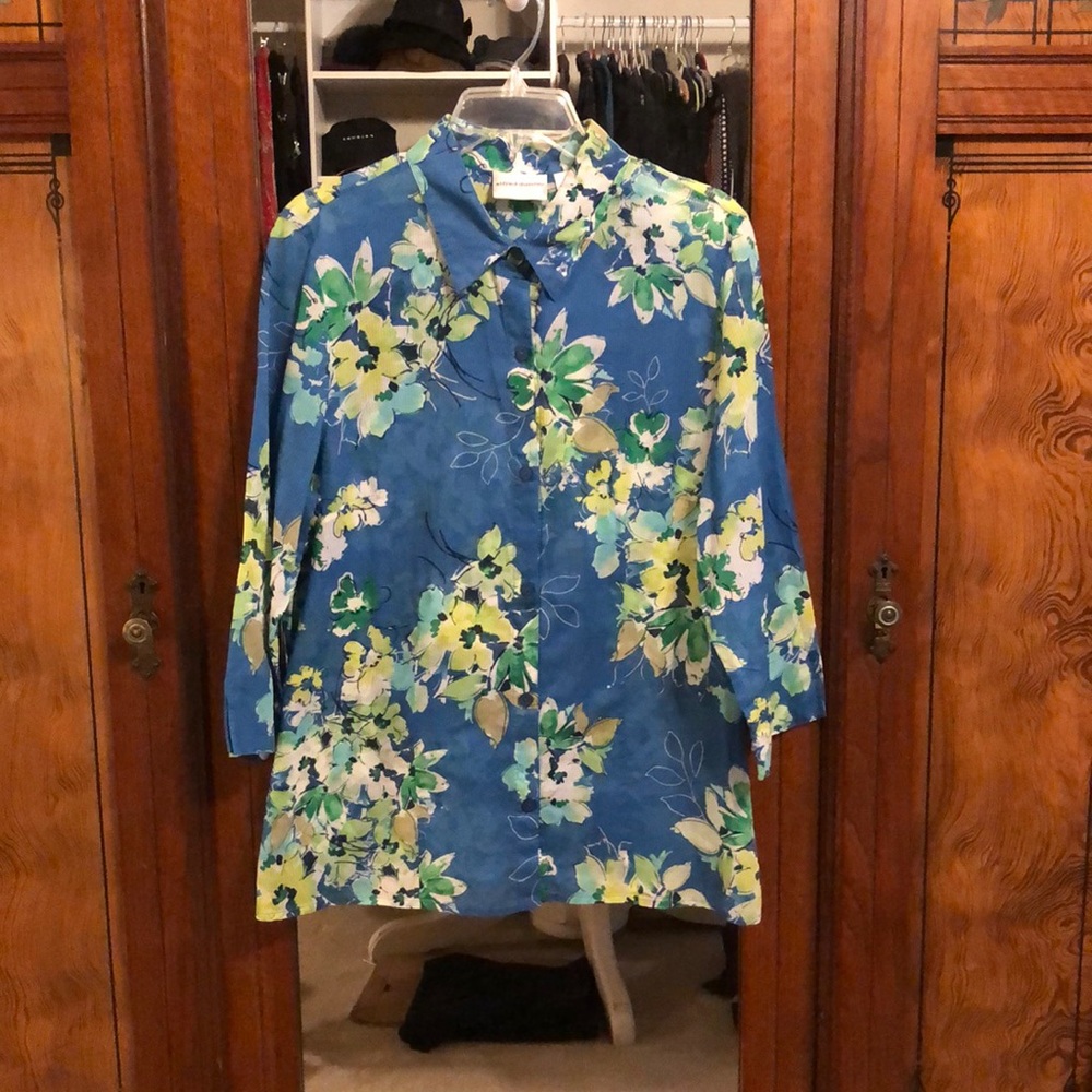 Alfred Dunner ladies soft lightweight cotton shirt with 3/4 sleeves, size 16